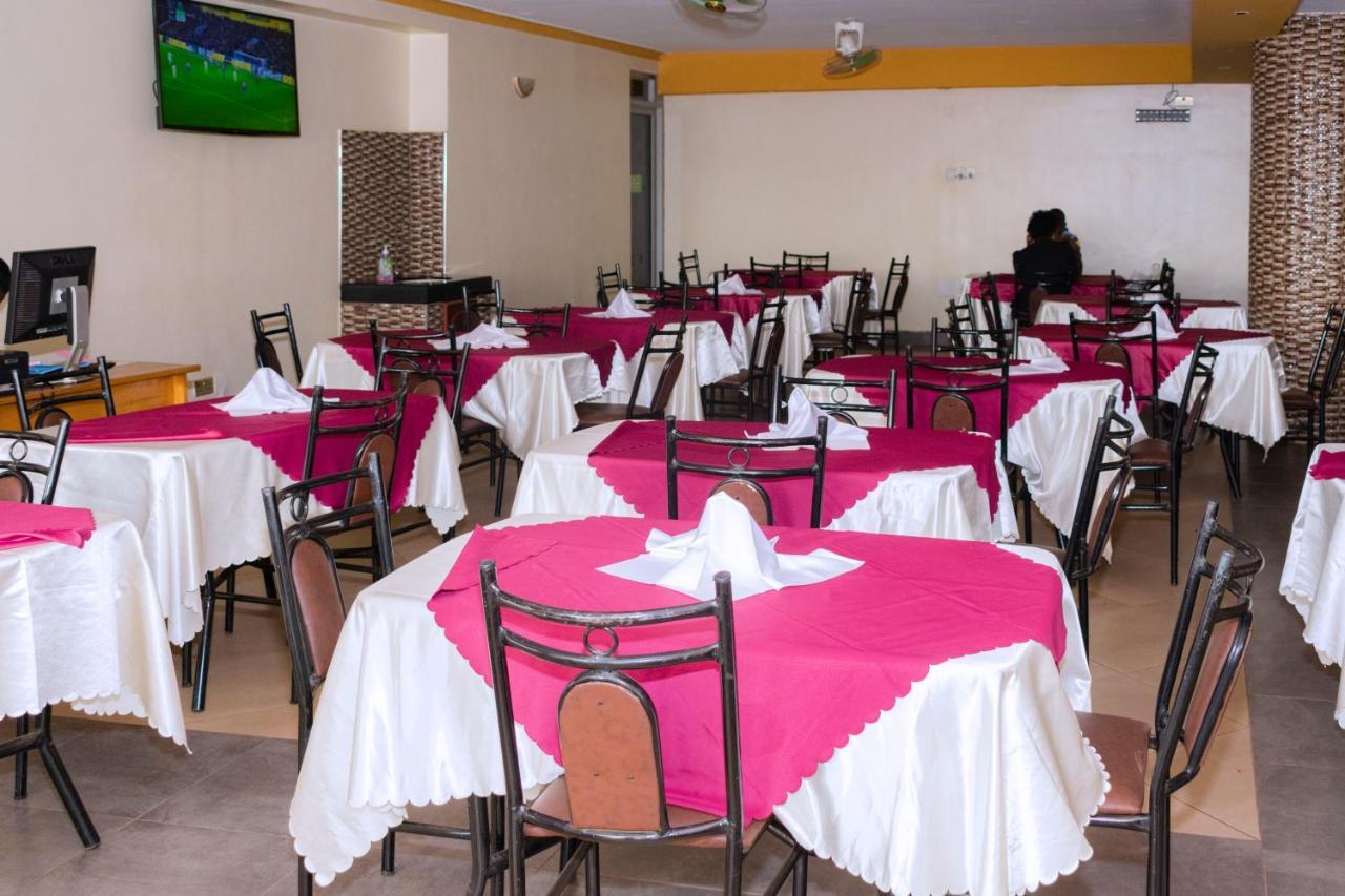 Diamonds Hotel Kampala Exterior foto